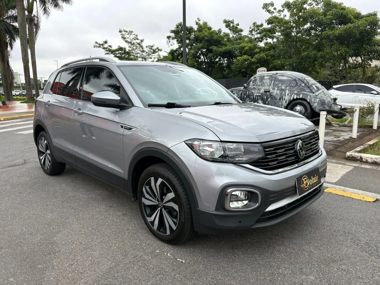 VOLKSWAGEN T-CROSS