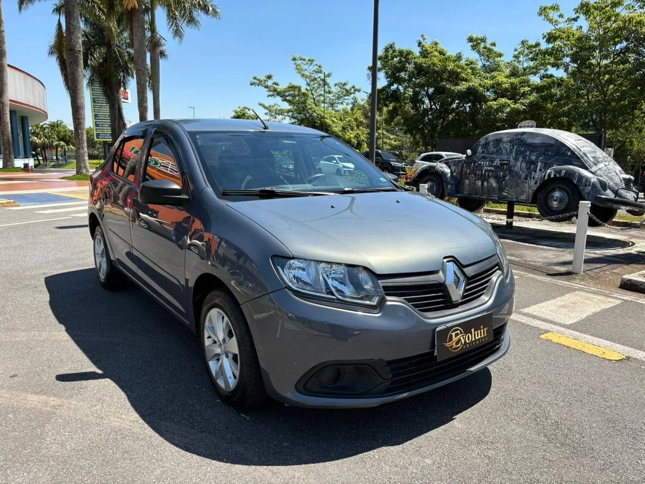 RENAULT LOGAN