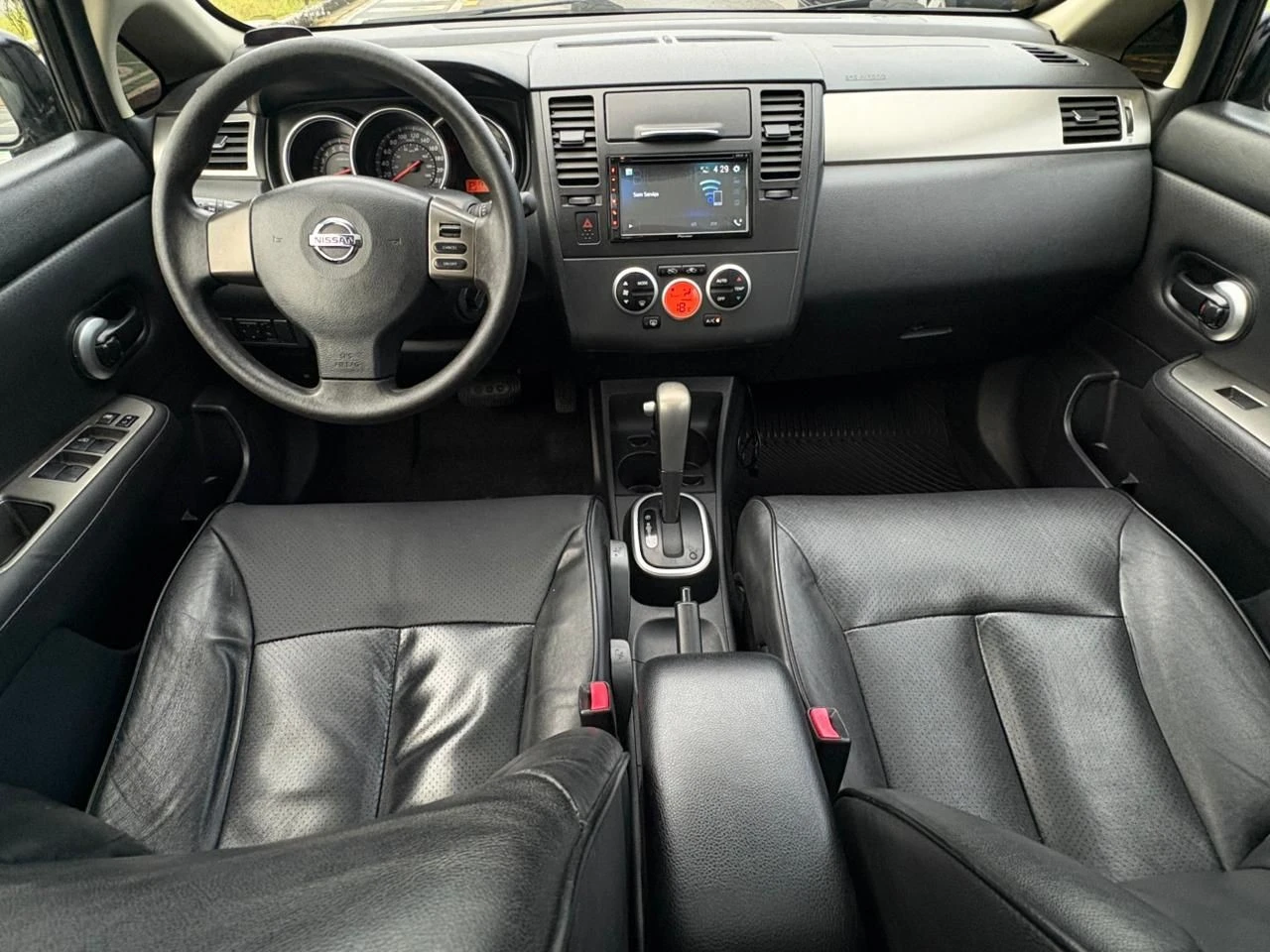 NISSAN TIIDA