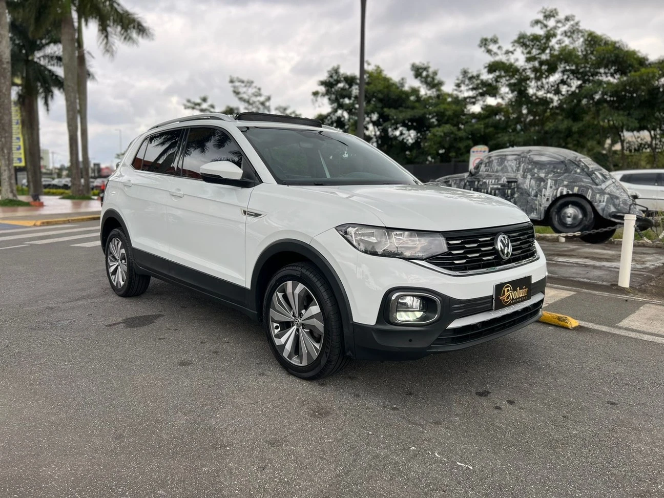 VOLKSWAGEN T-CROSS