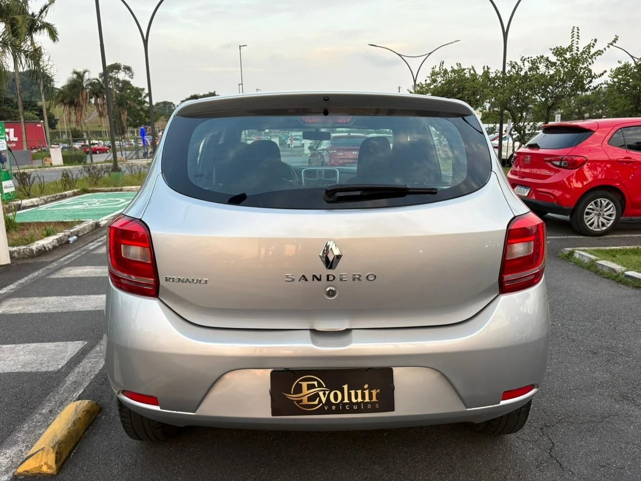 RENAULT SANDERO