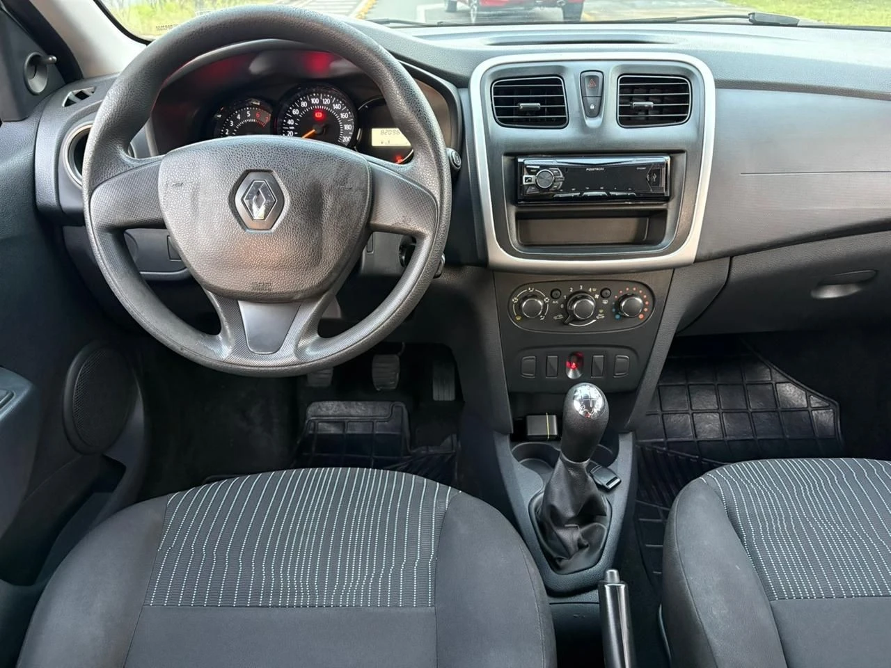 RENAULT SANDERO