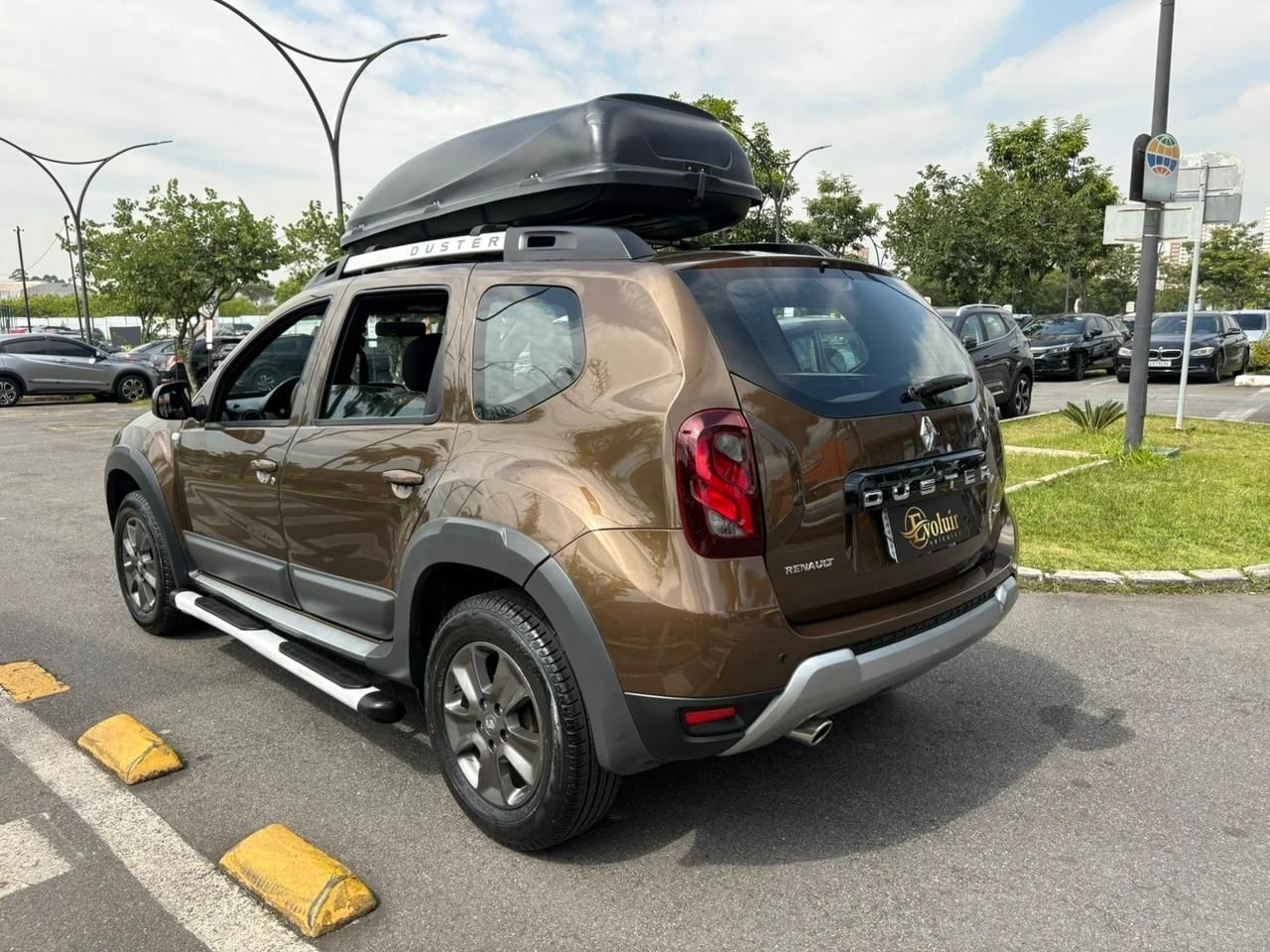 RENAULT DUSTER