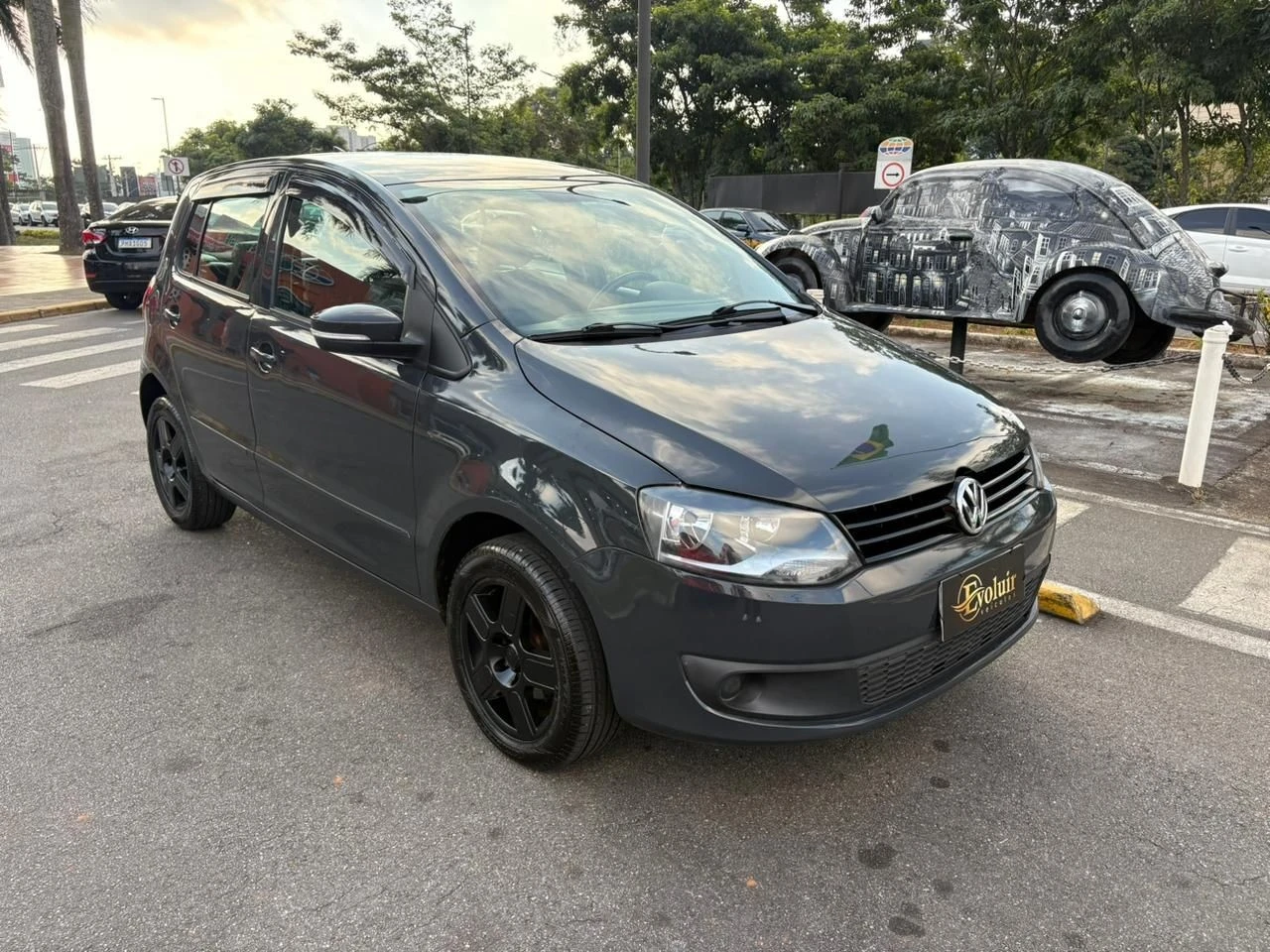 VOLKSWAGEN FOX