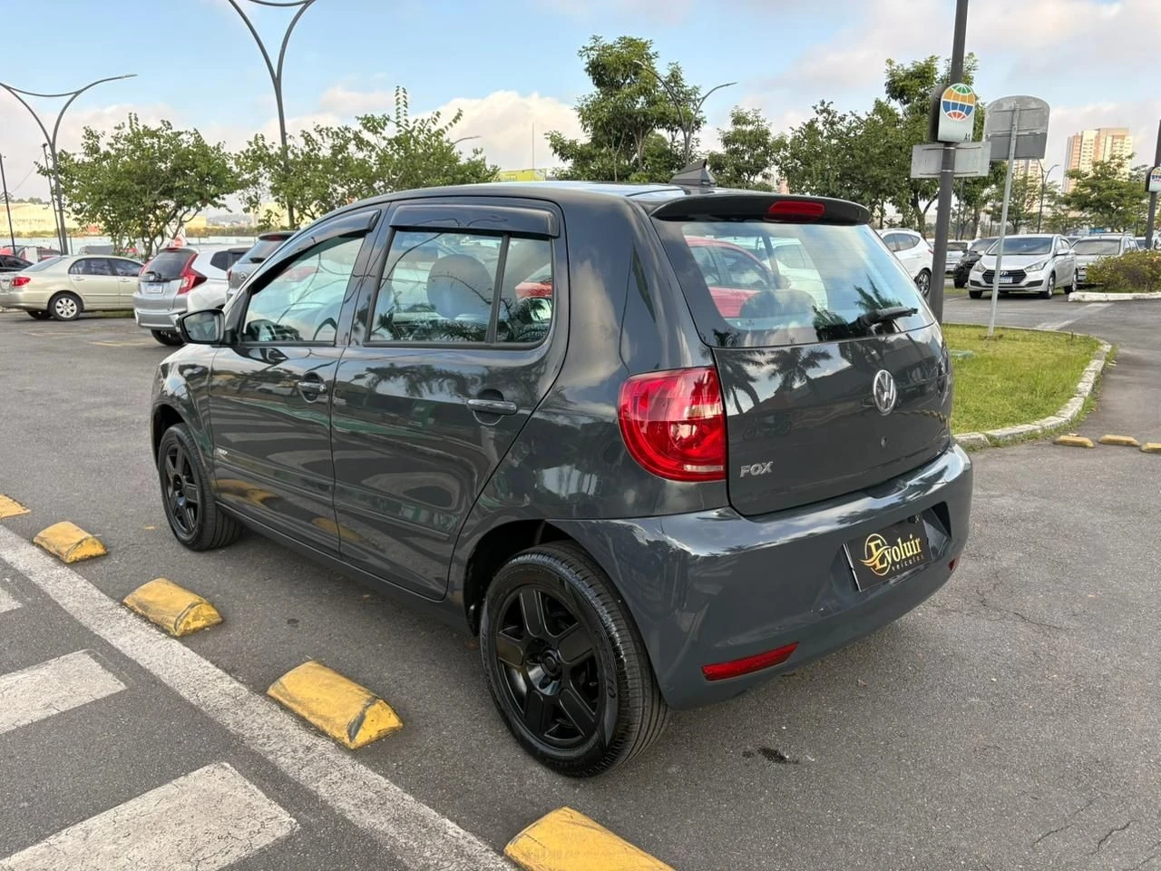 VOLKSWAGEN FOX