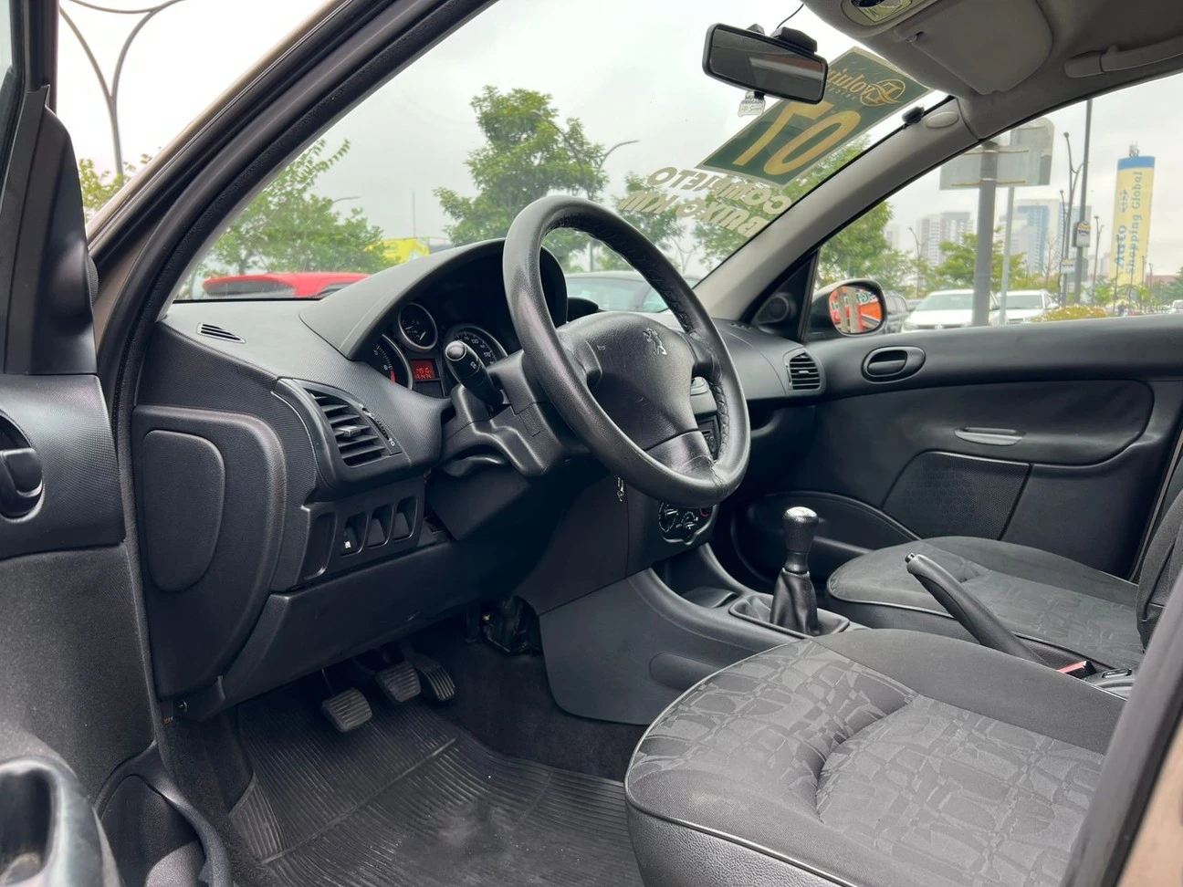 PEUGEOT 207