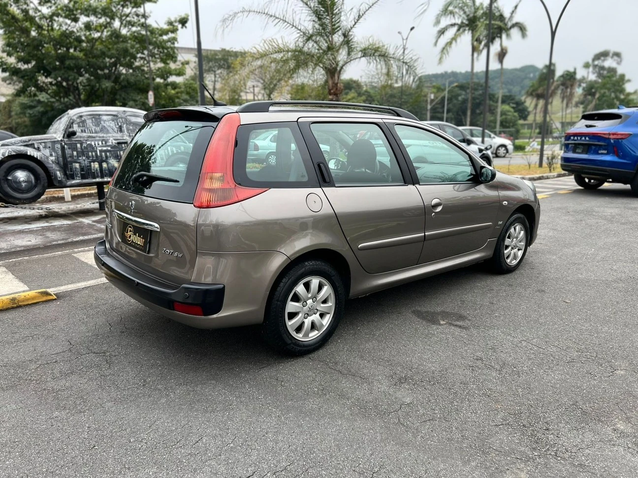 PEUGEOT 207