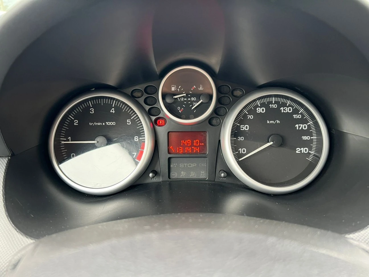 PEUGEOT 207