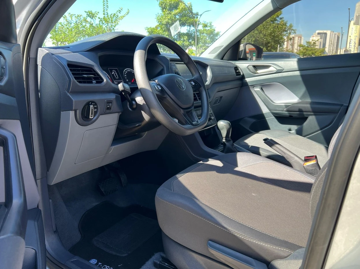 VOLKSWAGEN T-CROSS