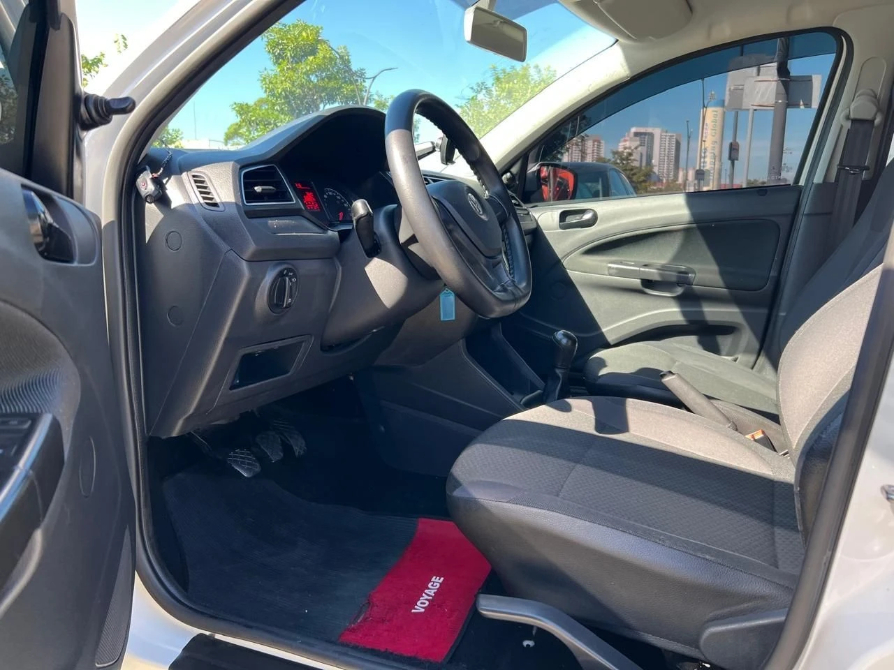 VOLKSWAGEN VOYAGE