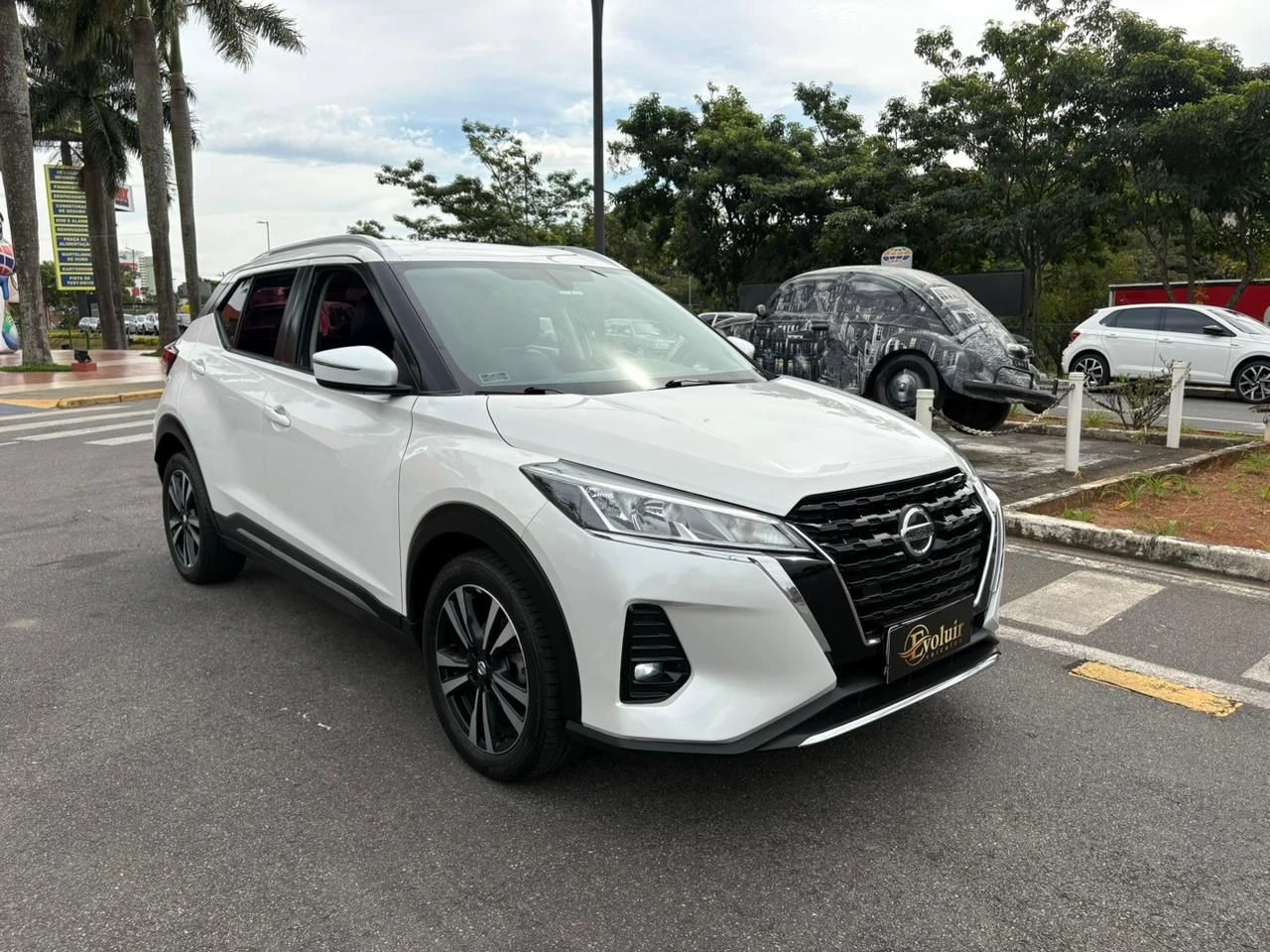 NISSAN KICKS