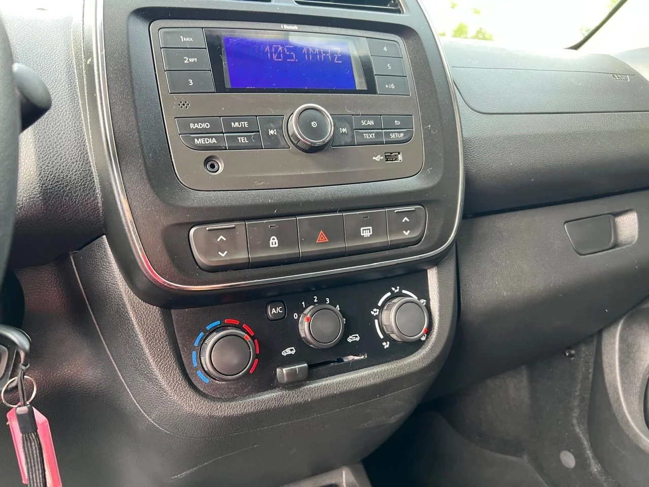 RENAULT KWID