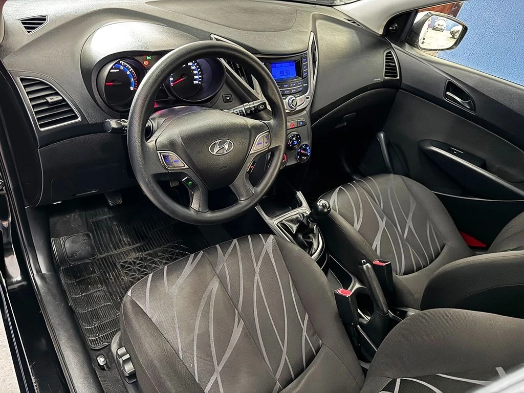 HYUNDAI HB20