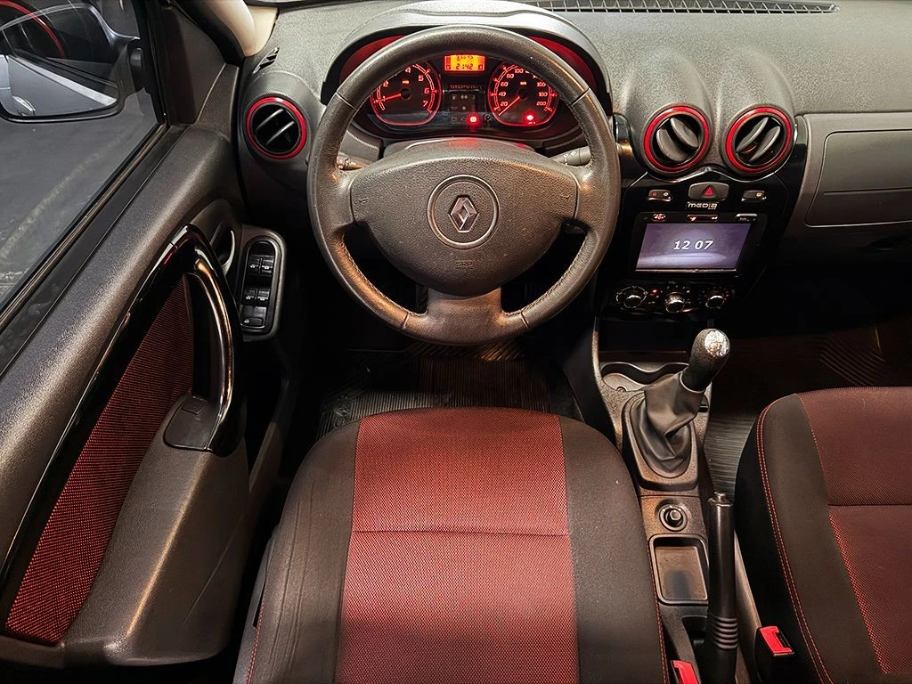 RENAULT SANDERO