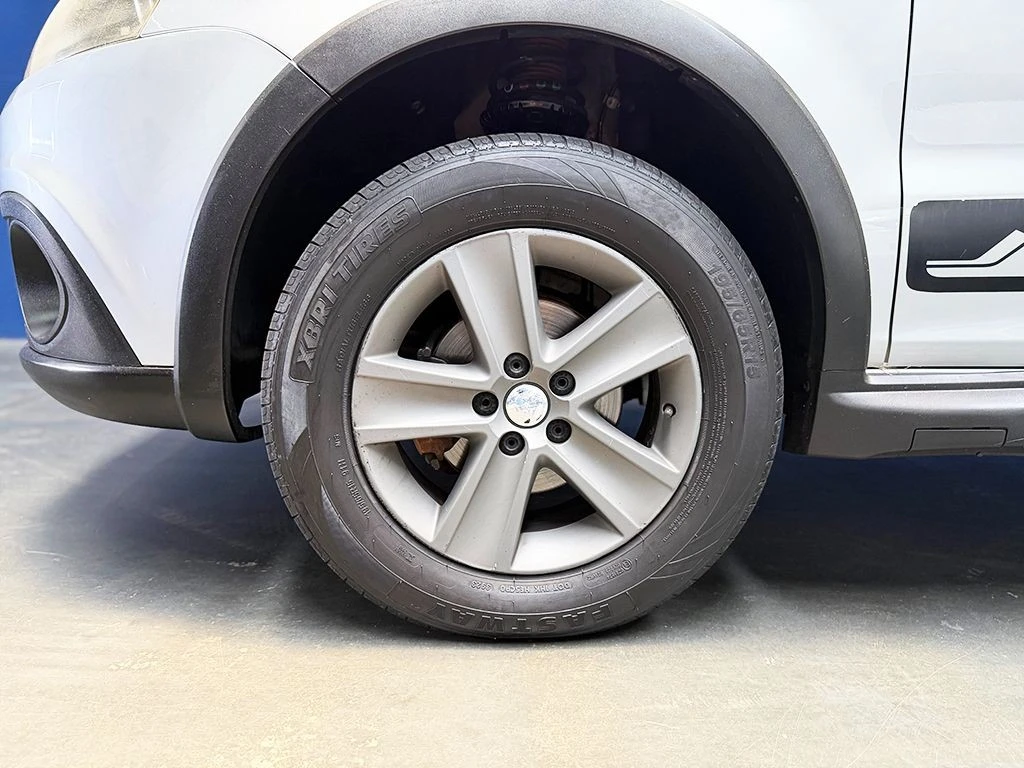 VOLKSWAGEN CROSSFOX