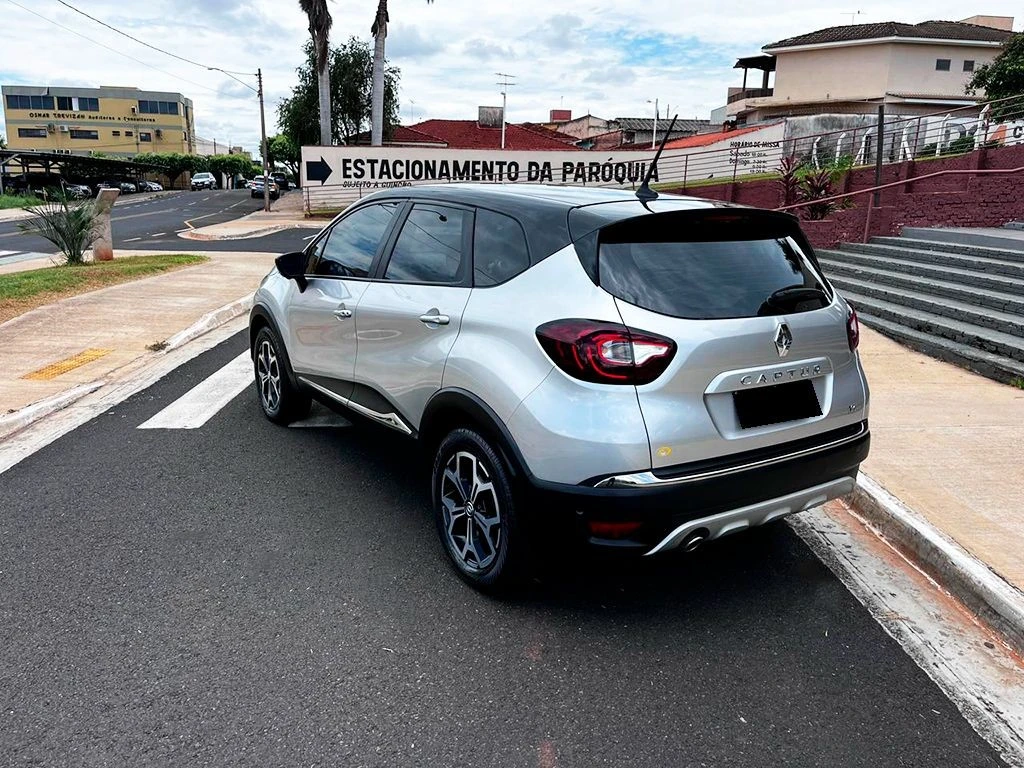 RENAULT CAPTUR