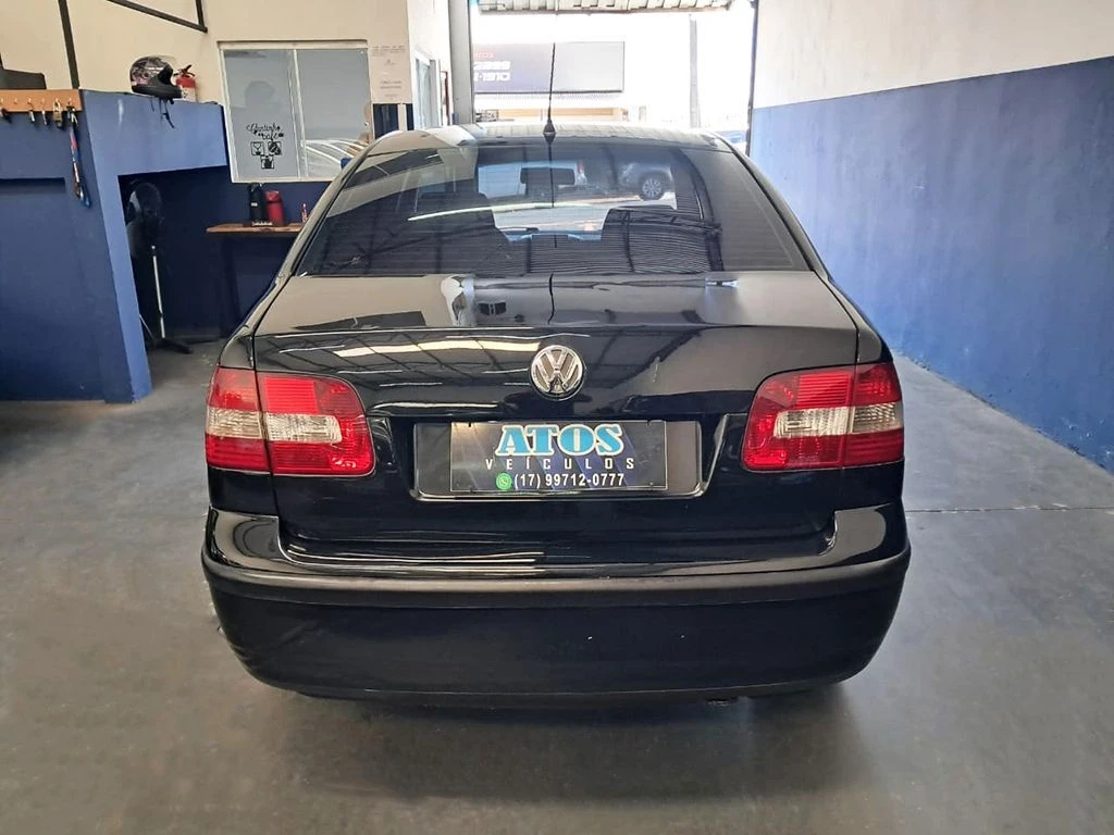 VOLKSWAGEN POLO SEDAN