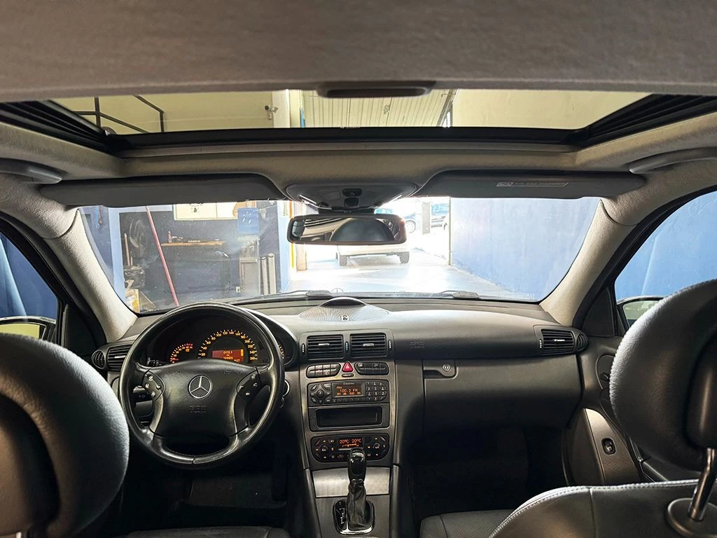 MERCEDES-BENZ C 320