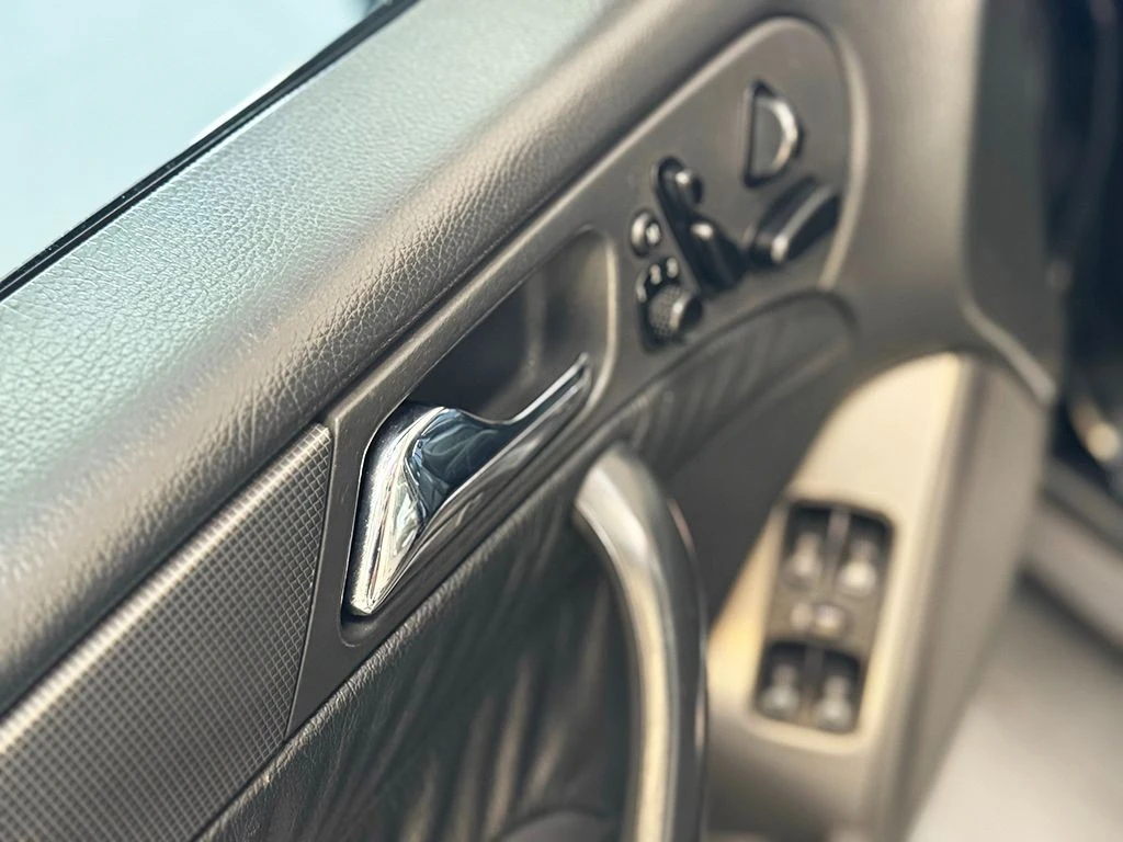 MERCEDES-BENZ C 320