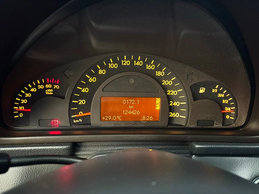 MERCEDES-BENZ C 320