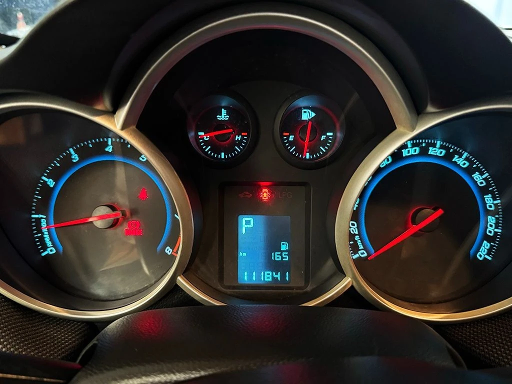 CHEVROLET CRUZE