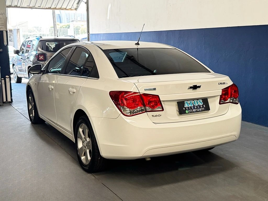 CHEVROLET CRUZE