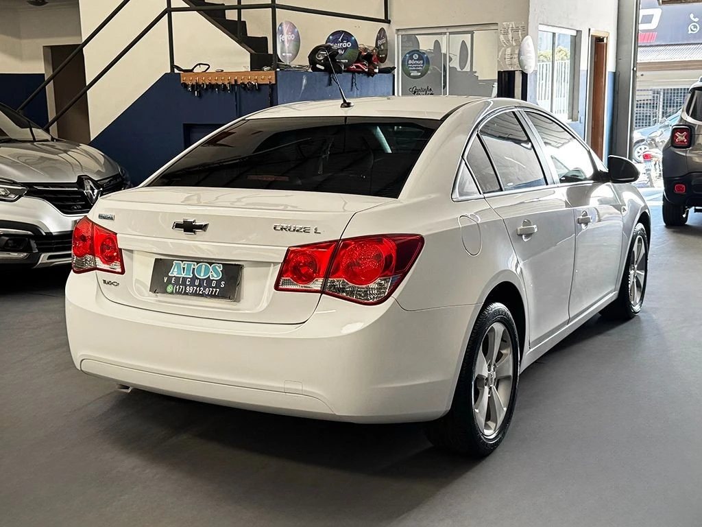 CHEVROLET CRUZE
