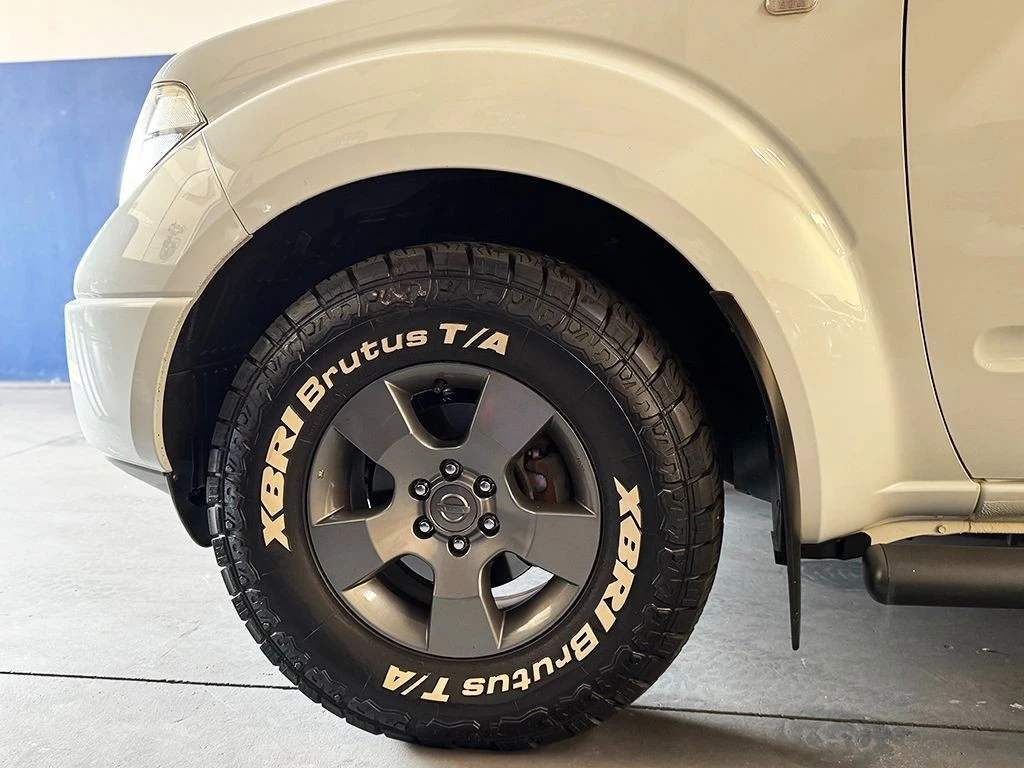 NISSAN FRONTIER