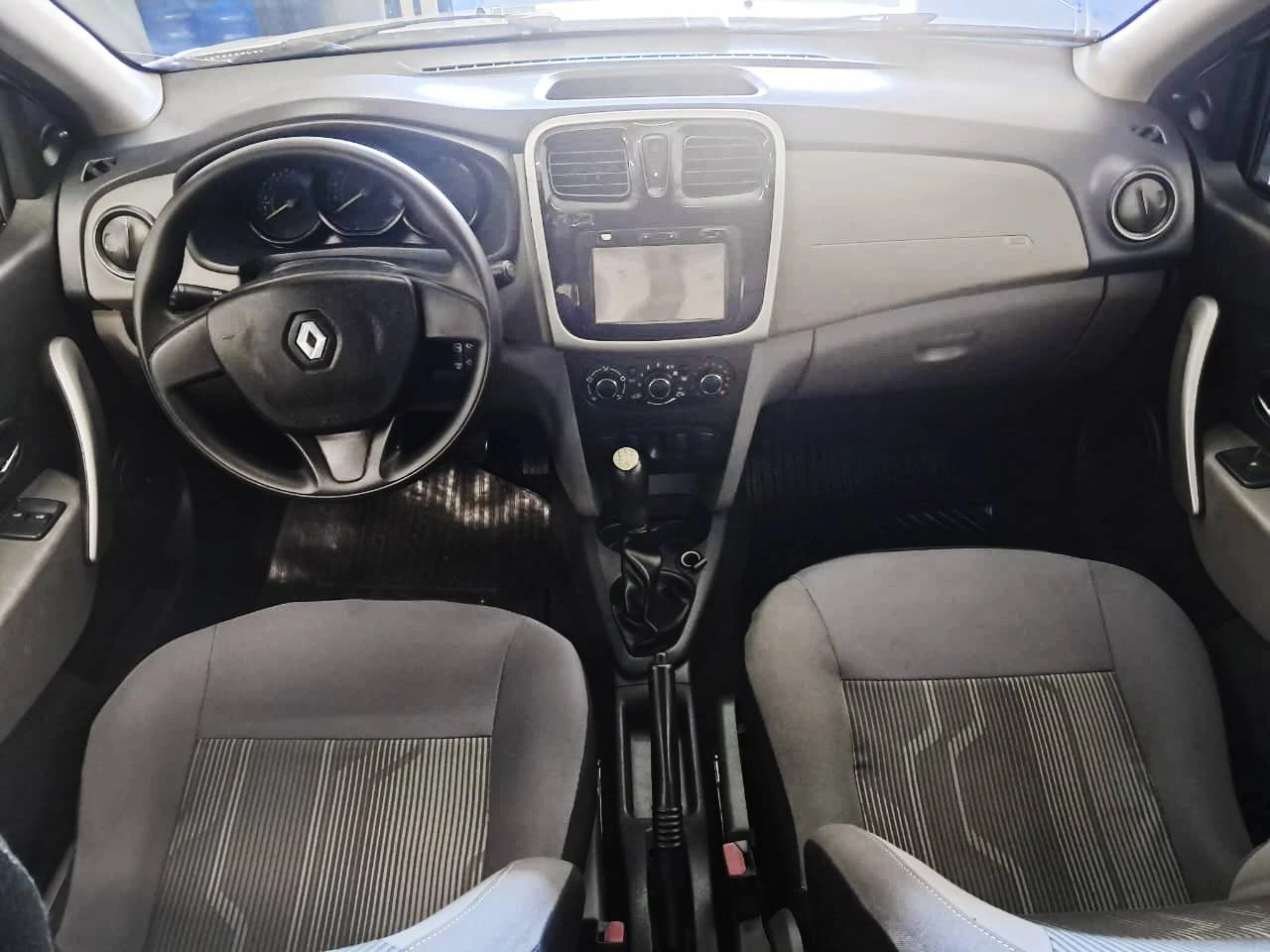 RENAULT LOGAN