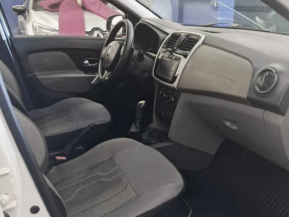 RENAULT LOGAN