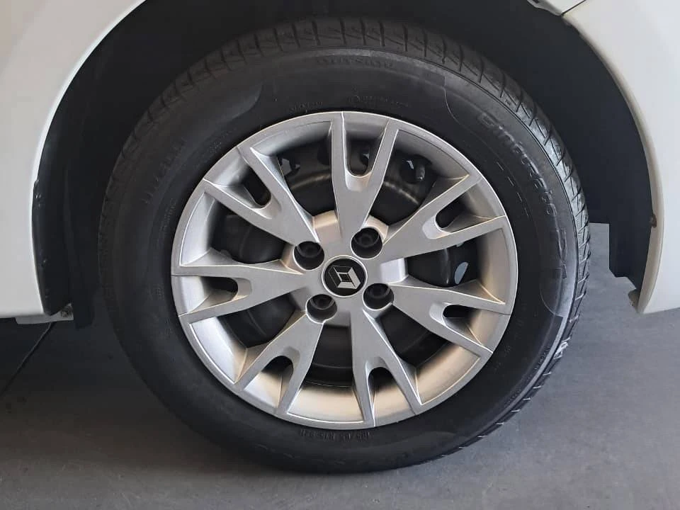 RENAULT LOGAN