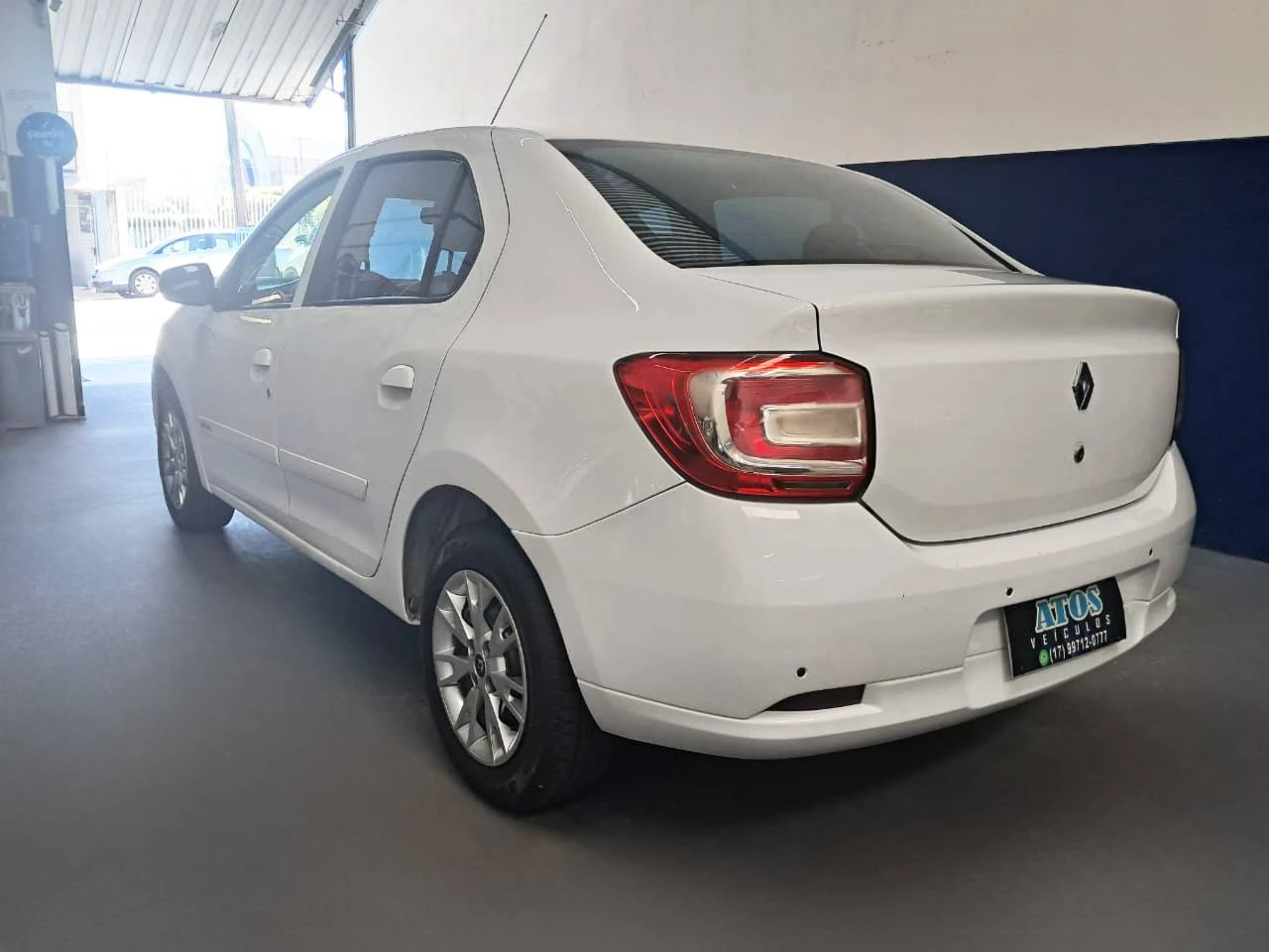 RENAULT LOGAN