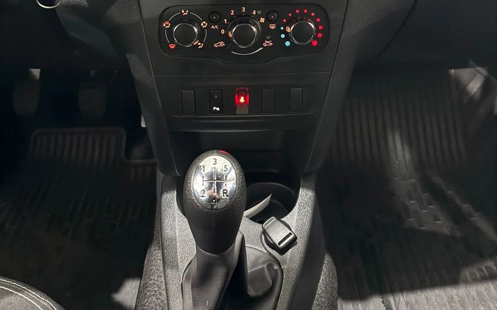 RENAULT SANDERO
