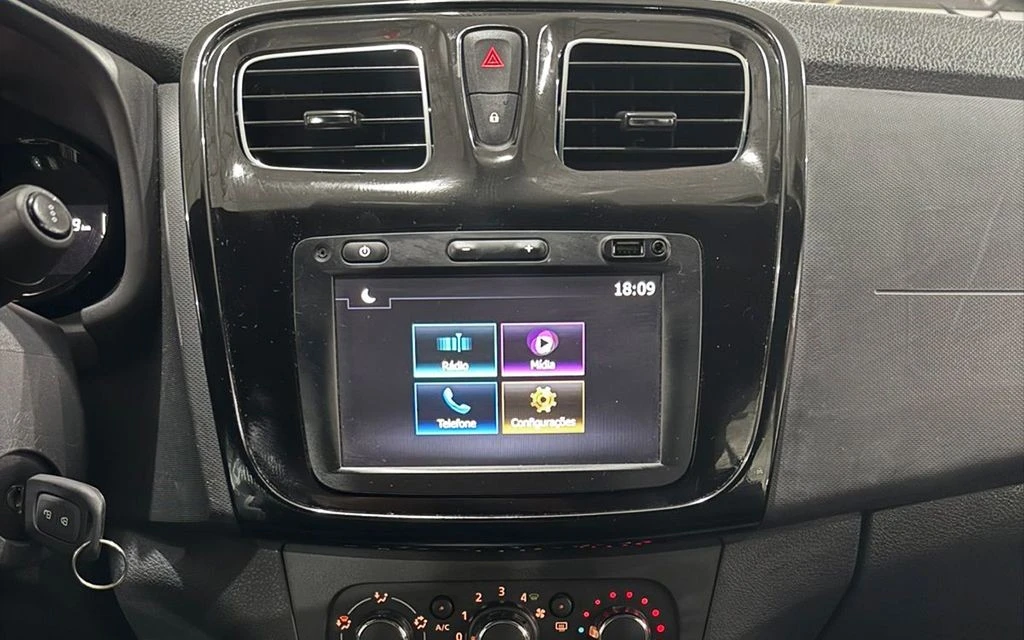 RENAULT SANDERO