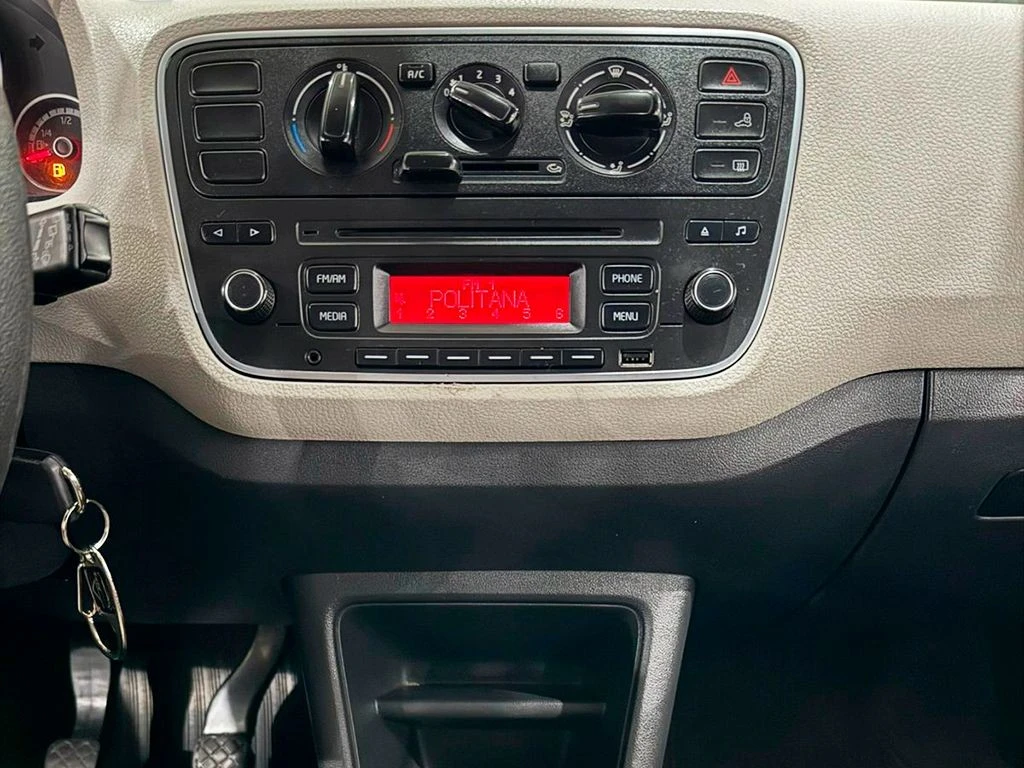 VOLKSWAGEN UP