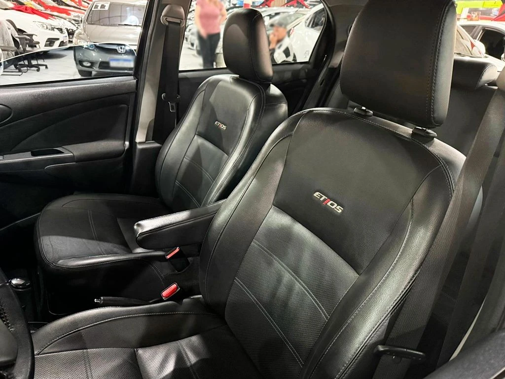 TOYOTA ETIOS