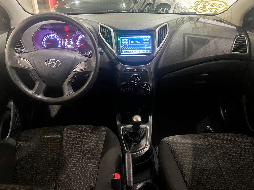 HYUNDAI HB20