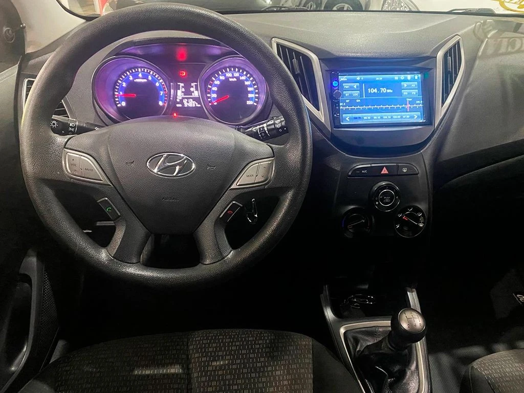 HYUNDAI HB20