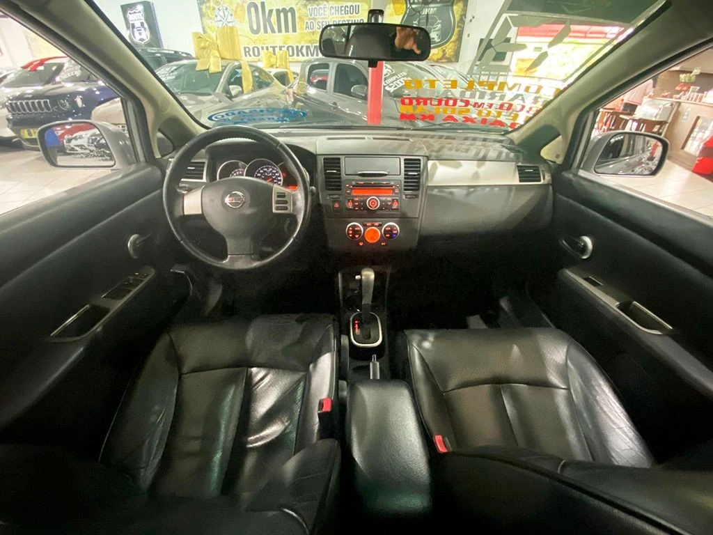 NISSAN TIIDA