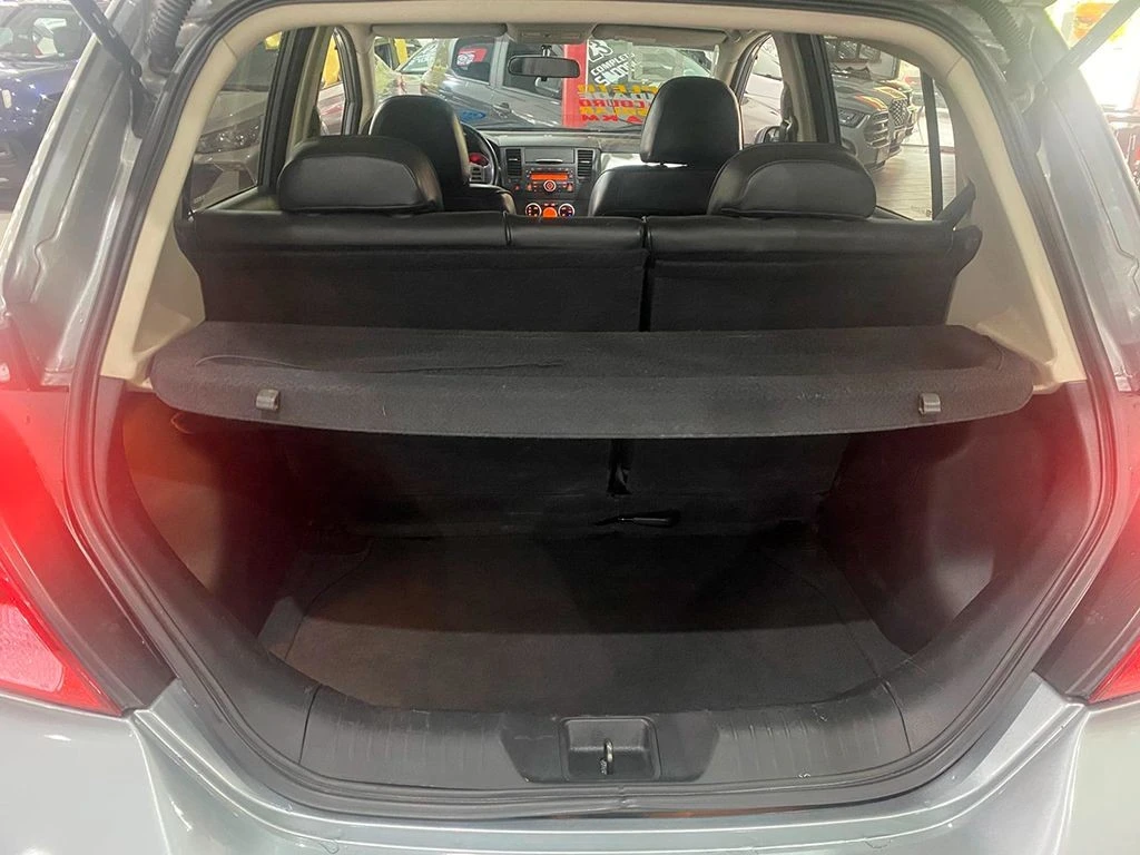 NISSAN TIIDA