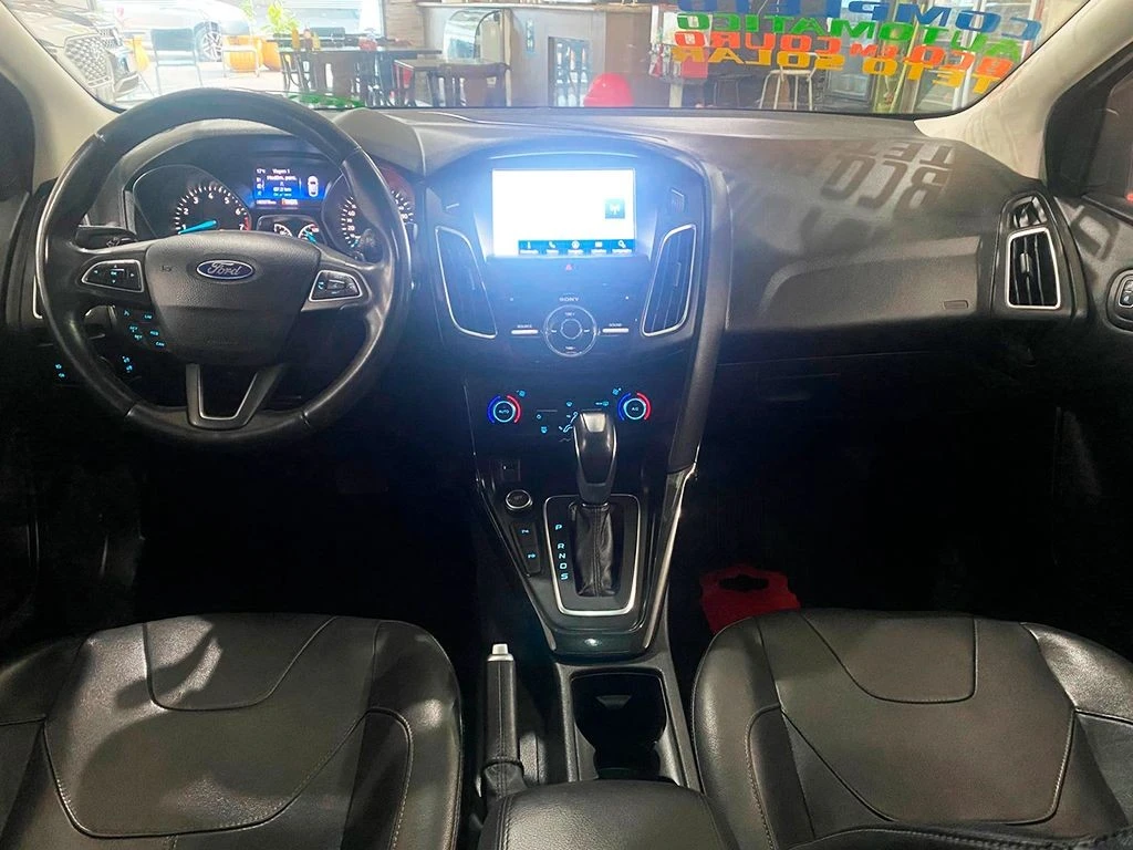 FORD FOCUS
