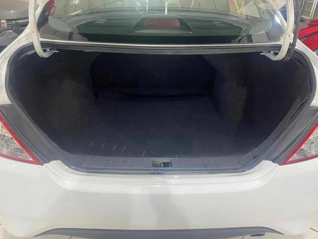 NISSAN VERSA