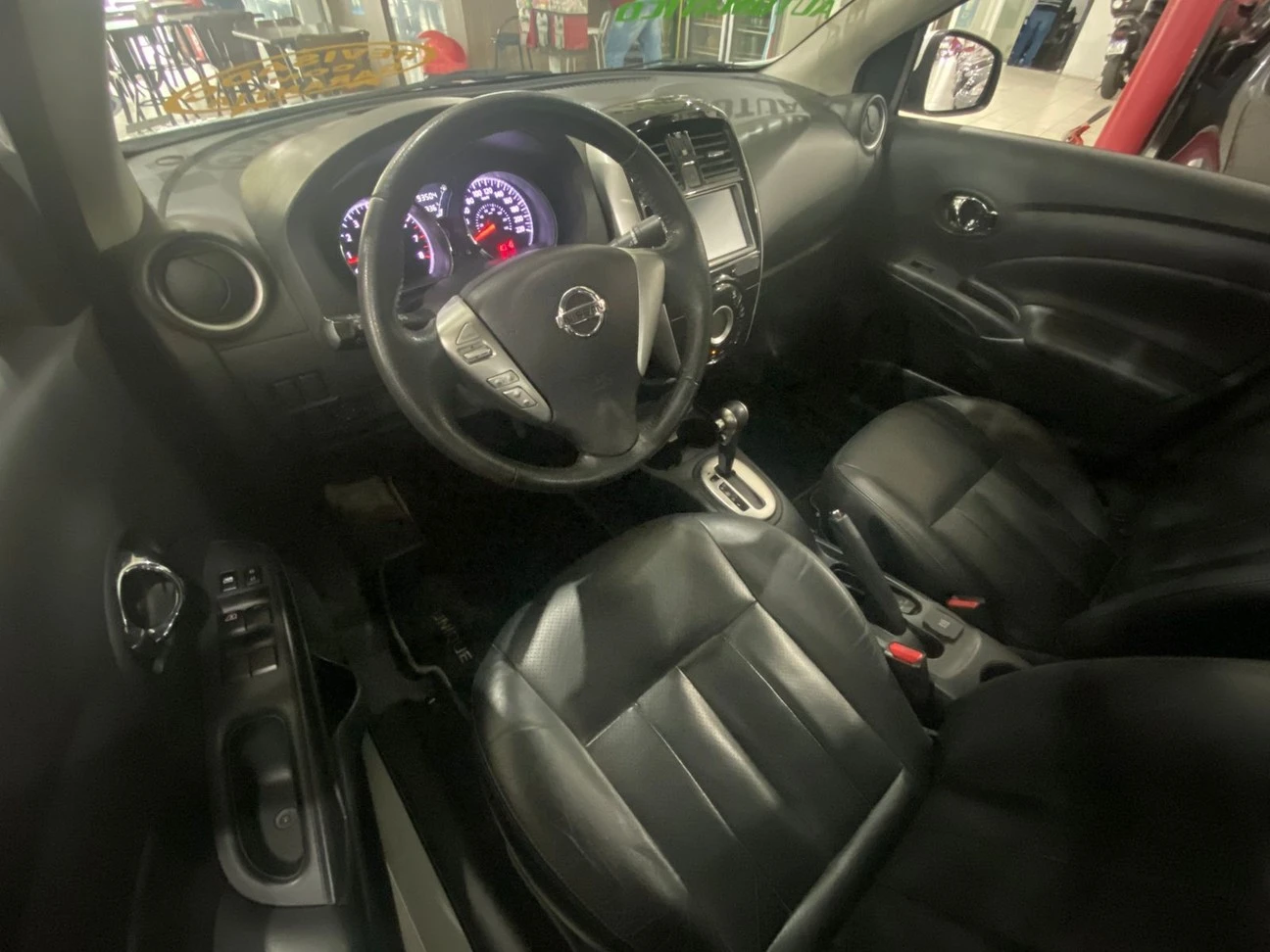 NISSAN VERSA