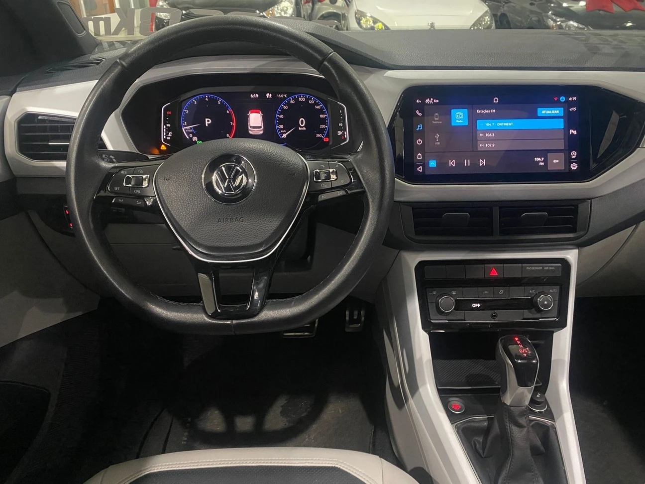 VOLKSWAGEN T-CROSS