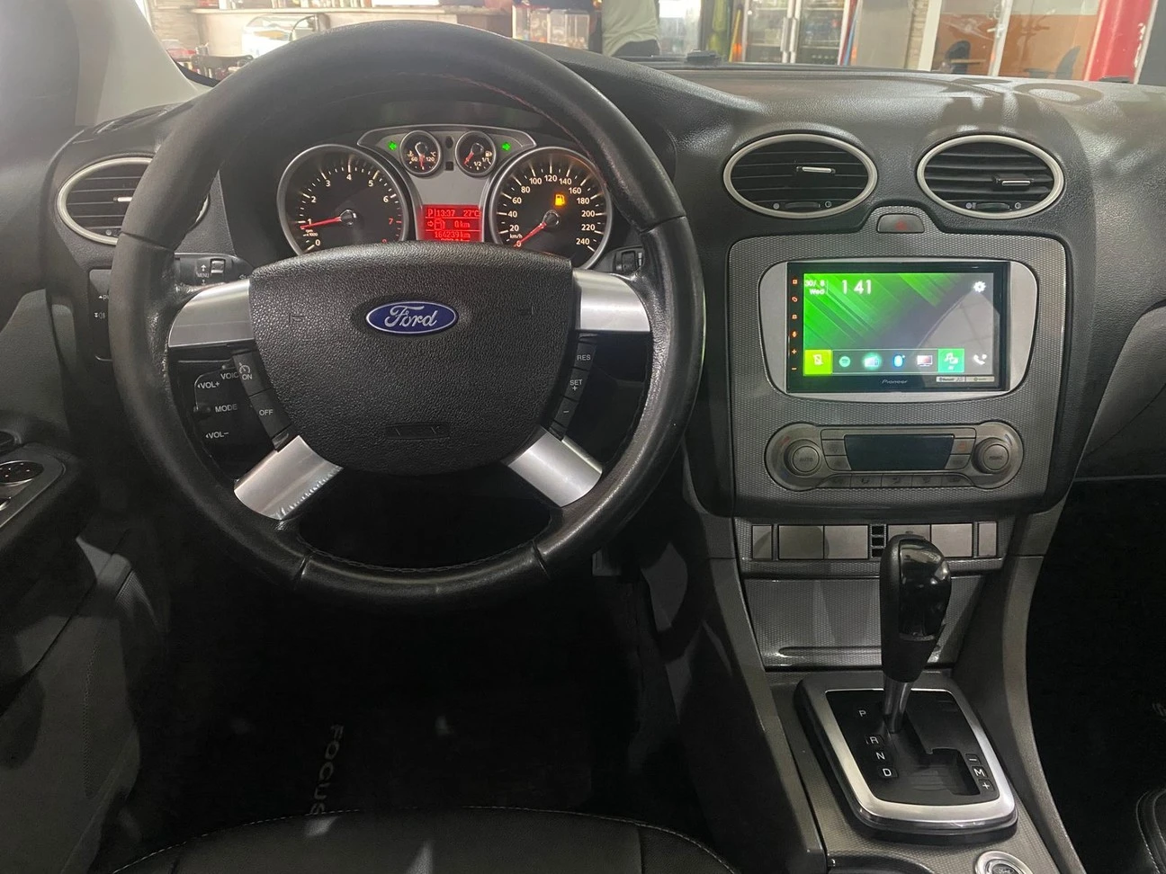 FORD FOCUS