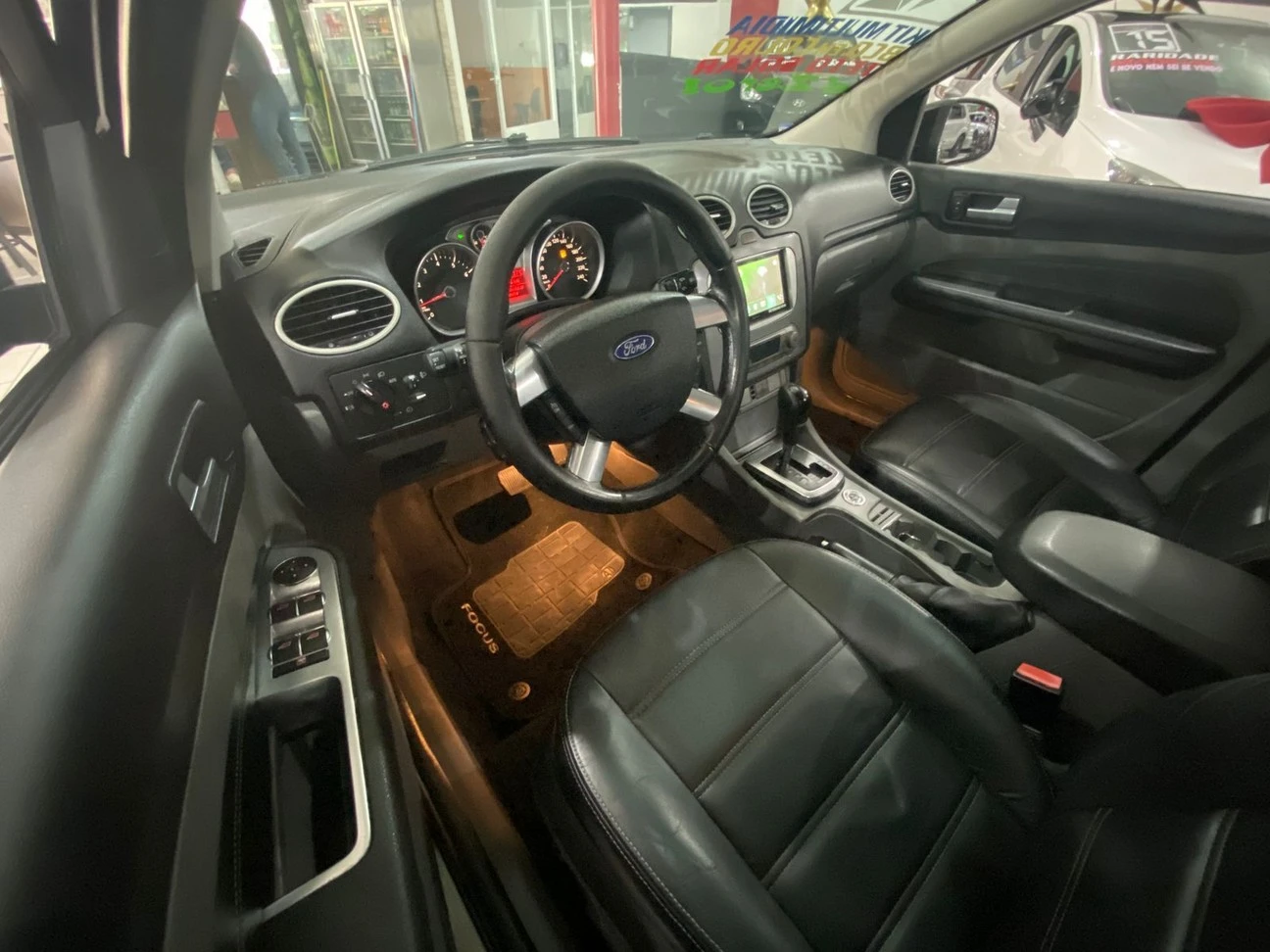 FORD FOCUS