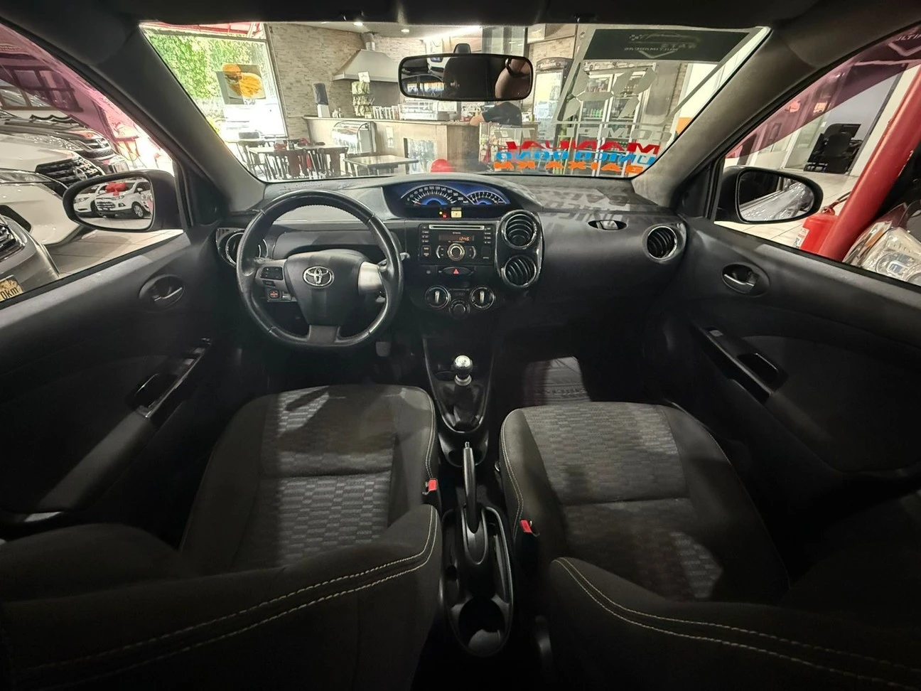 TOYOTA ETIOS CROSS