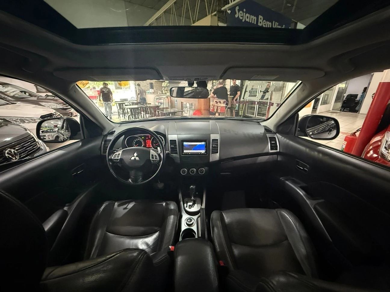 MITSUBISHI OUTLANDER
