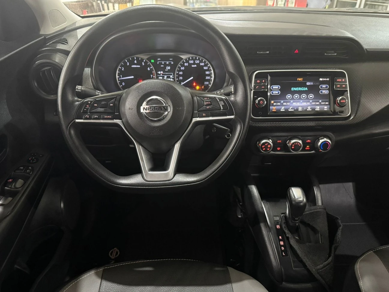 NISSAN KICKS