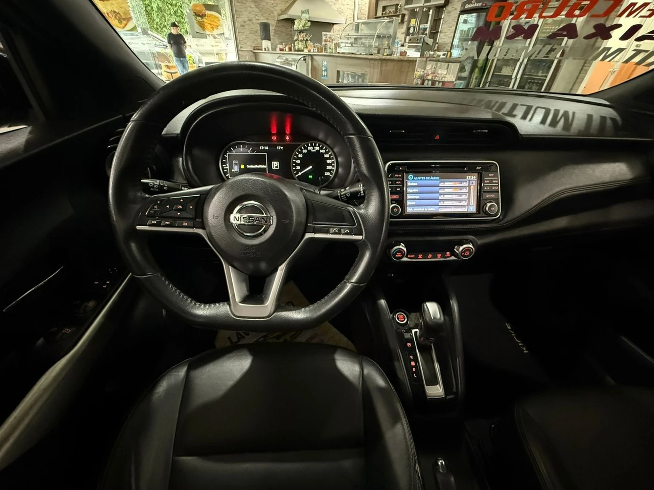 NISSAN KICKS